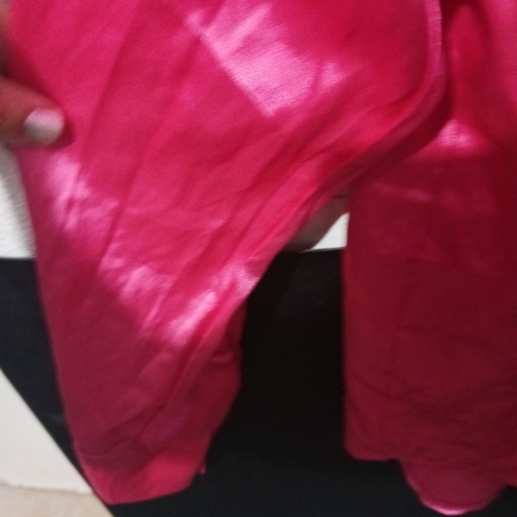 Women  hot pink silk collared buttoned long sleeve shirt - Picture 6 of 9